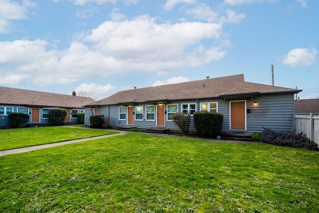 Building Photo - $500 Move-In Bonus – Modern One Bedroom in Overlook