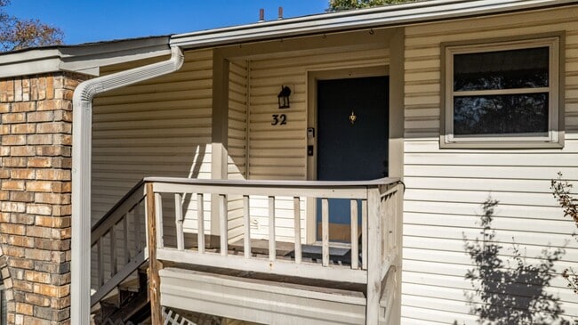 Building Photo - 101 Pine Forest Dr