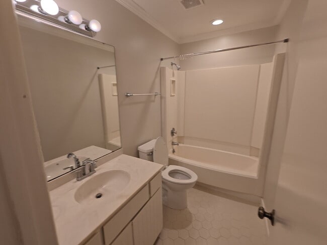 Building Photo - Terrific Rancher with Vaulted Ceiling in Meredith Woods.