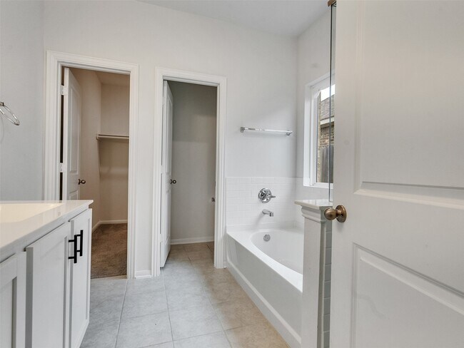 Building Photo - 13305 Dalvay Beach Dr