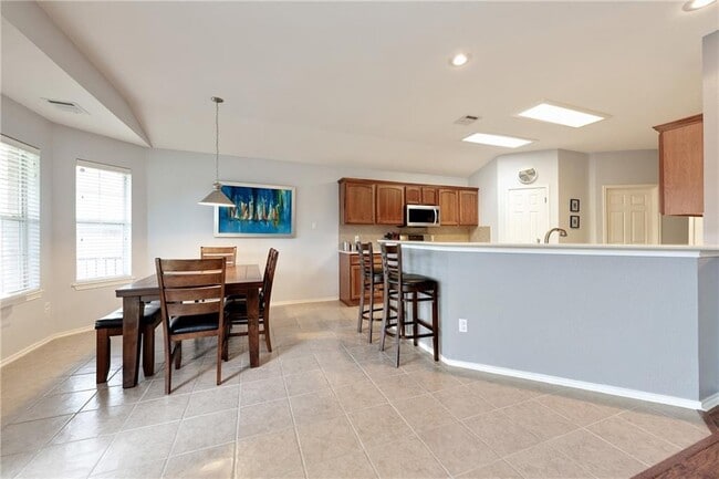 Building Photo - 10717 Kilkee Cove