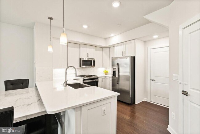 Building Photo - 12921 Sunrise Ridge Aly