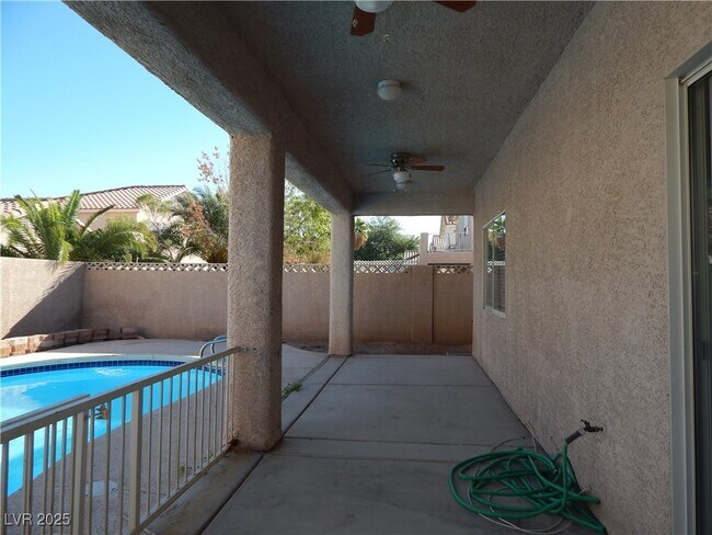 Building Photo - 1032 Sweeping Ivy Ct