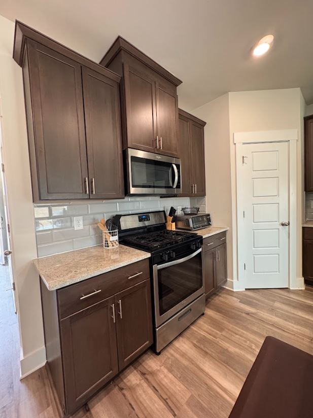 Building Photo - Furnished or Unfurnished – Modern 3BR Home...