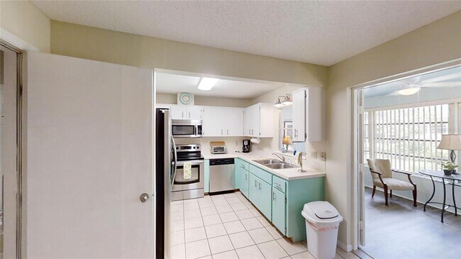 Building Photo - 8741 SW 96th Ln