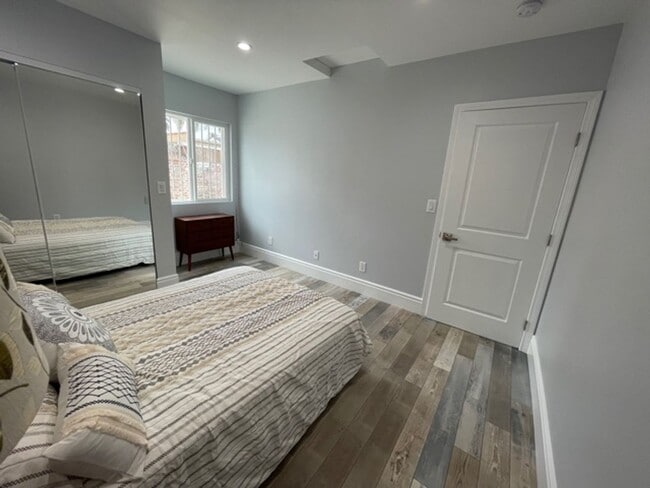 Building Photo - Newer 1 Bedroom/1 Bath ADU in Long Beach