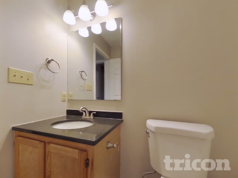 Building Photo - 7396 Autumn Ct