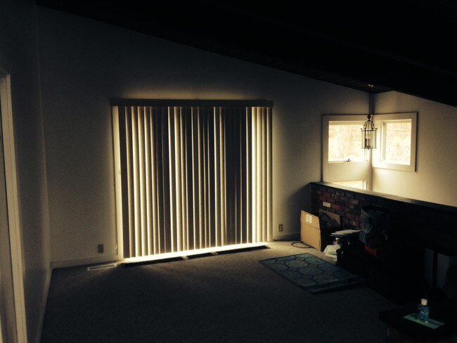 Building Photo - 860 Oakwood Rd