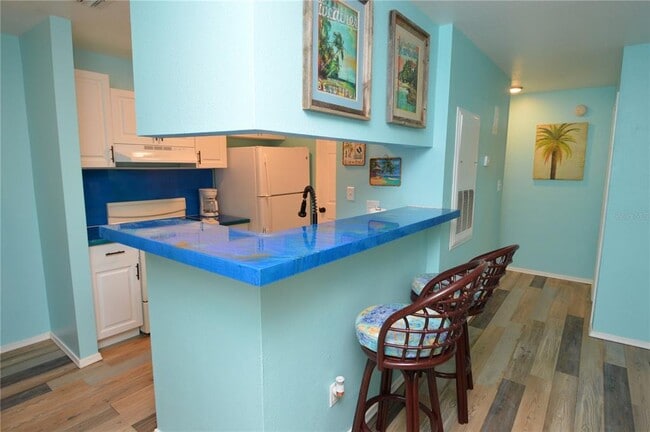 Building Photo - 1400 Gandy Blvd N