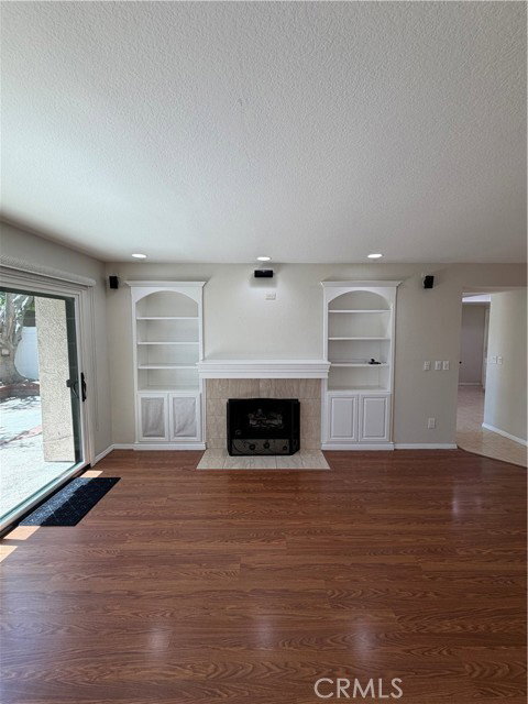 Building Photo - 901 Hyde Ct