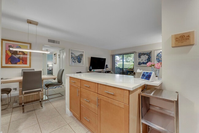 Building Photo - 15484 Lakes of Delray Blvd