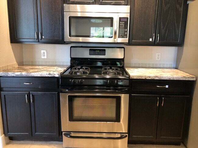 Building Photo - 720 Peachy Canyon Cir