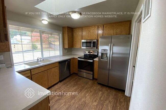 Building Photo - 15505 18th Ave Ct E