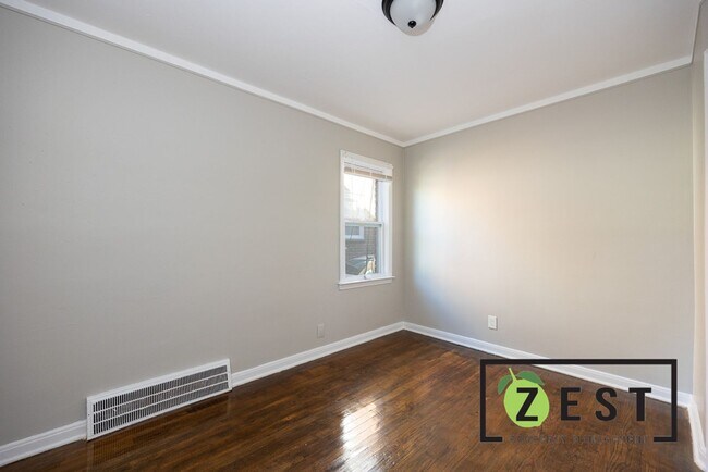 Building Photo - BEAUTIFUL 3 BED HOME