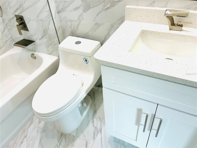 Building Photo - 98 Wheatfield Dr