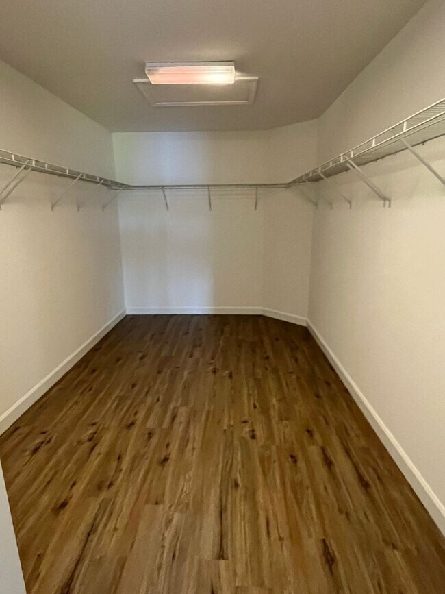 Building Photo - 14724 Crosston Bay Ct