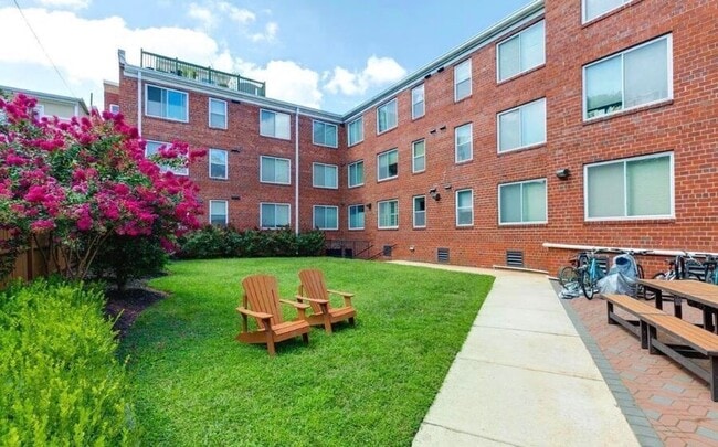 Building Photo - 420 16th St SE