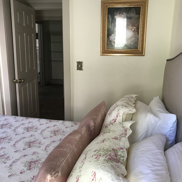 another view - 541 E Jones Ln