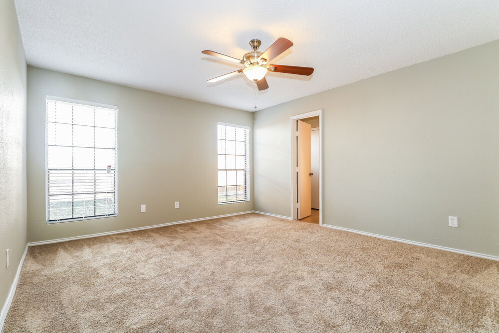 Building Photo - 908 Blue Ridge Dr