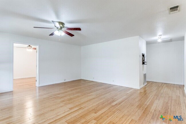 Building Photo - 1488 Canyon Edge