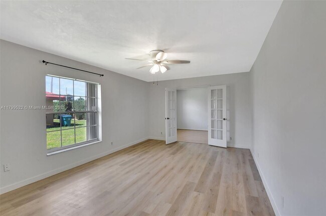 Building Photo - 1472 SW 26th Ave