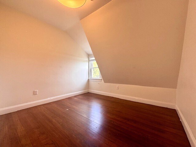 Building Photo - 21 Bellevue St