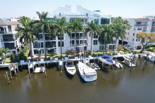 Building Photo - 301 Hendricks Isle