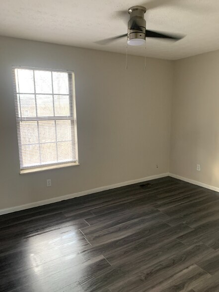 Building Photo - 726 Ohio Pike
