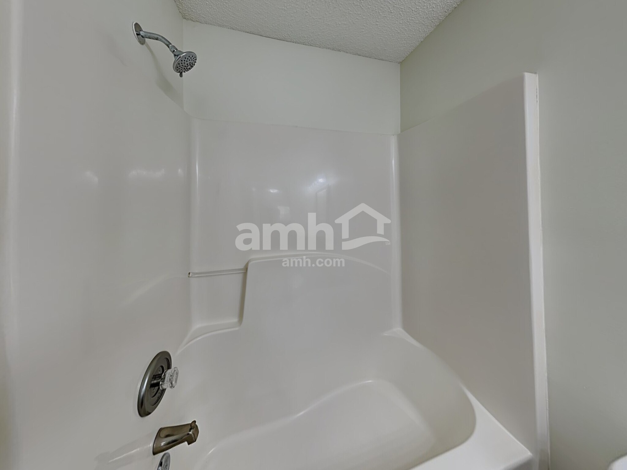 Building Photo - 3601 Edgeview Dr