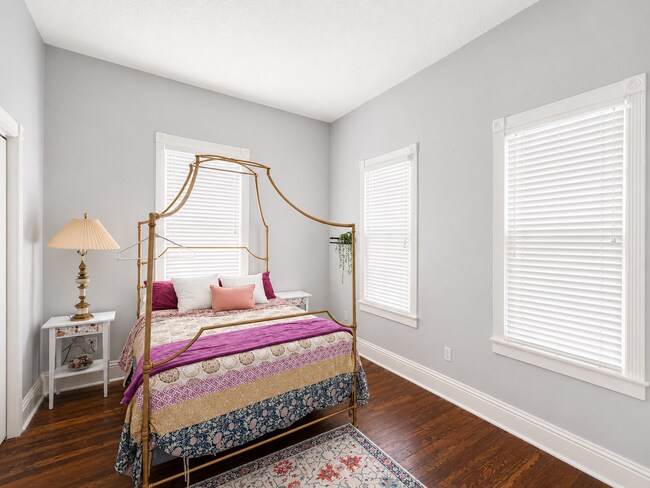 Building Photo - Historic Springfield Bungalow with Double-Wide Lot & Front Porch Living