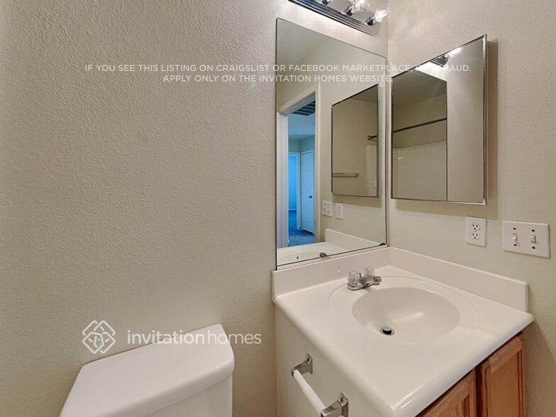 Building Photo - 9153 Starling Wing Pl