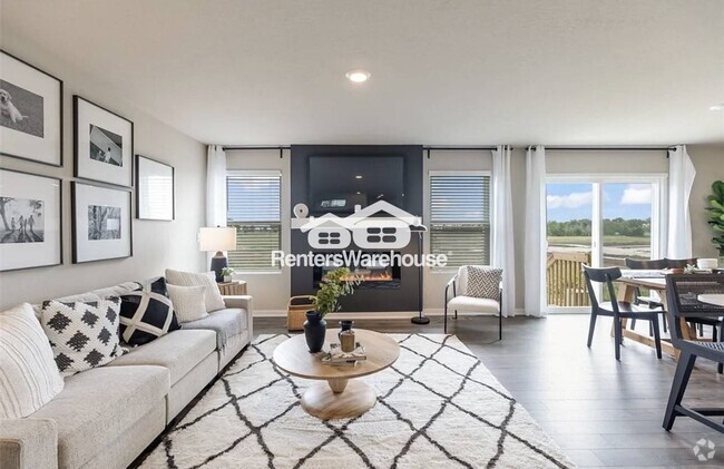 Building Photo - 2656 SE Fox Valley Dr
