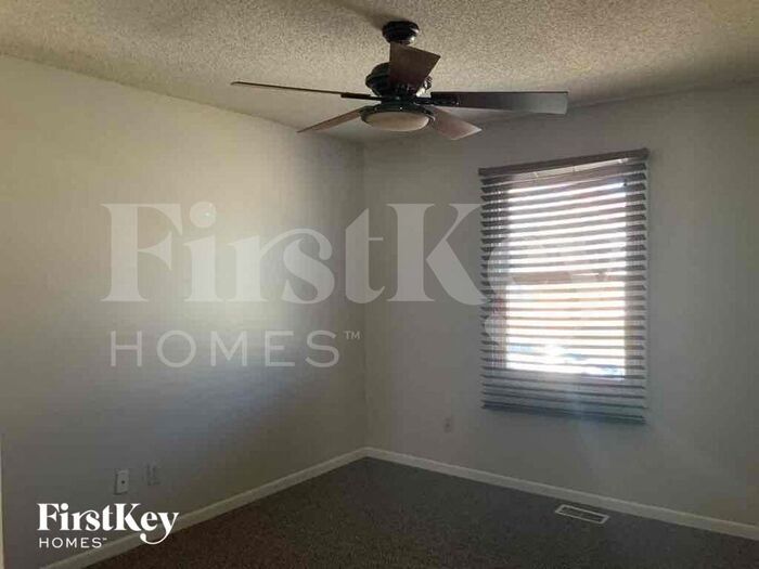 Building Photo - 1409 NE 101st Terrace