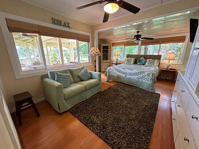 Building Photo - $2500 off 1st Months Rent!! Furnished 3 Bedroom 3 Bath Ocean View Home