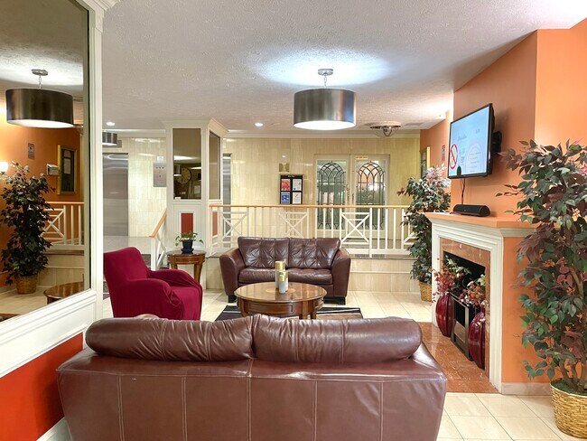 1021 East building Lobby - 1021 Arlington Blvd