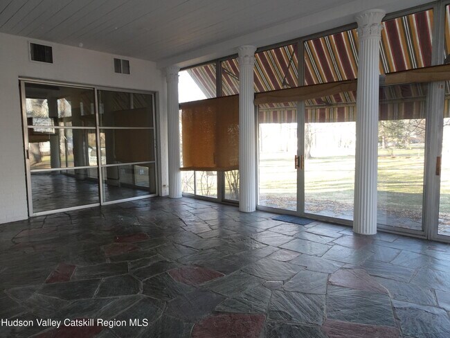 Building Photo - 549 NY-23B