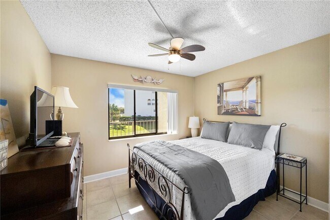 Building Photo - 1515 Pinellas Bayway S