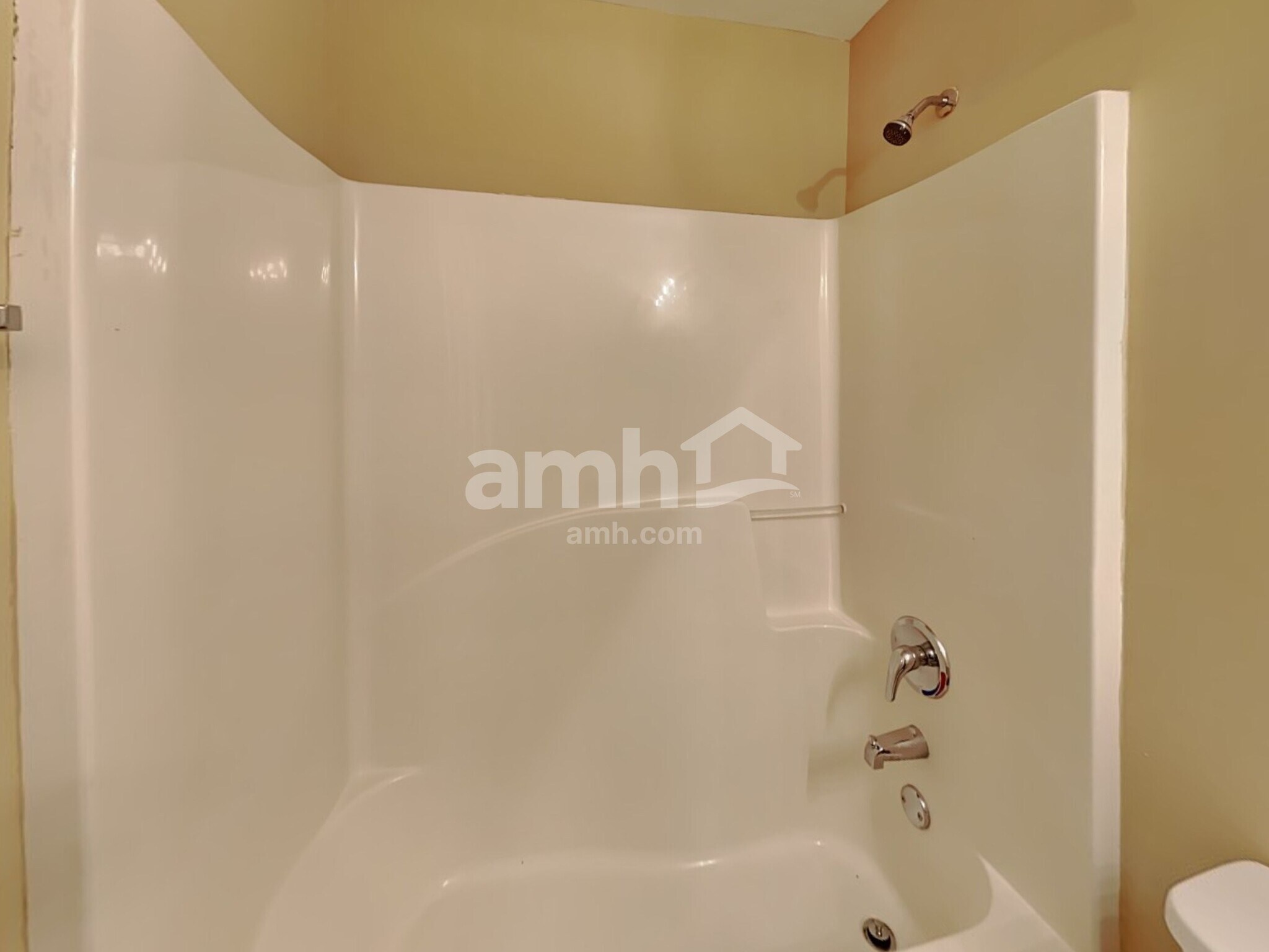 Building Photo - 118 Hidden Creek Dr