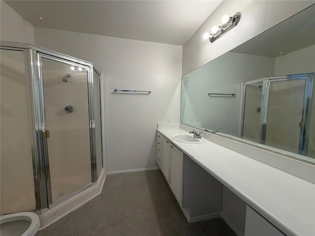 Building Photo - 911 N Beaudry Ave