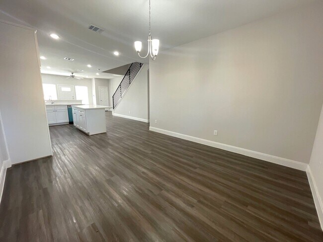 Building Photo - 8834 Nyssa St