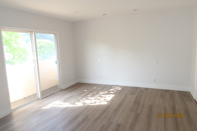 Building Photo - 1064 S Garfield Ave