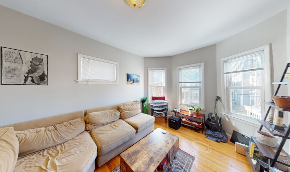 Building Photo - 23 Tufts St