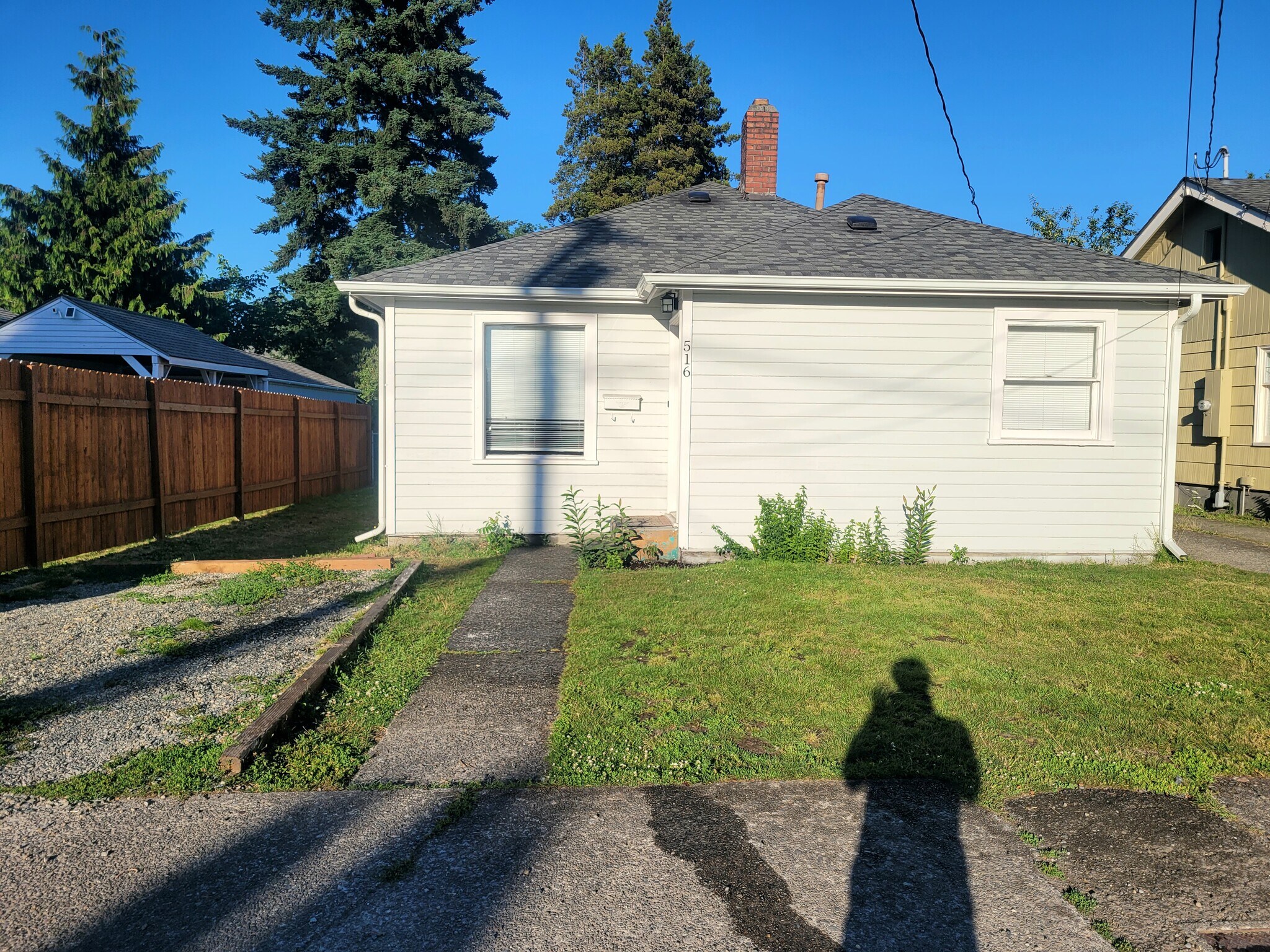 Building Photo - 516 3rd Ave S