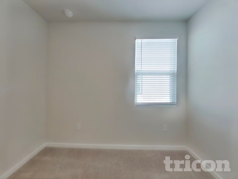 Building Photo - 14881 Praline Ct