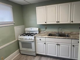 Building Photo - 219 Park Ave