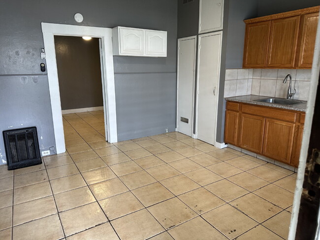Building Photo - Charming 1 Bedroom, 1 Bathroom Home!