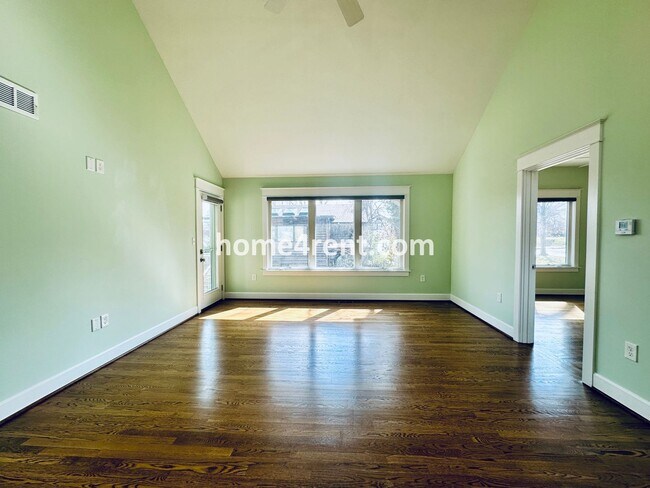 Building Photo - Charming Home Near Country Club Plaza w/ Gorgeous Updates, Wood Floors and a Two Car Garage!