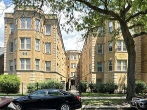 Building Photo - 4831 N Springfield Ave