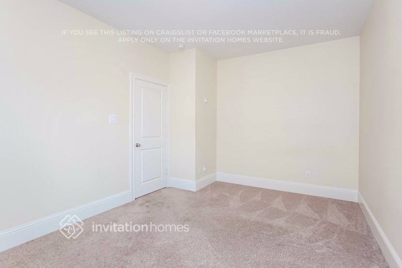 Building Photo - 1307 Ainsley Way Dr