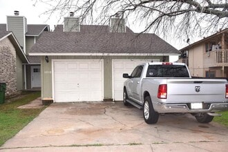 Building Photo - 1810 Rawhide Loop